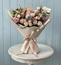 Букет цветов из:  Розы и Лизиантусы в Квиток