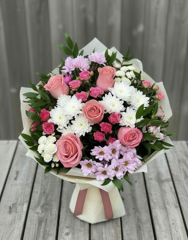 Букет цветов из: Альстромерии, Гвоздики, Розы и Хризантемы в Квиток