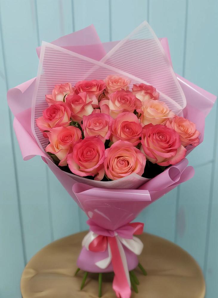 Букет 15 Розовых роз Равель в Квиток