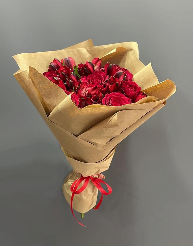 Букет цветов из: Альстромерии и Розы в Квиток