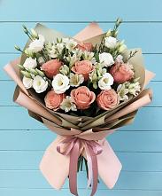 Букет цветов из:  Розы, Альстромерии и Лизиантусы в Квиток