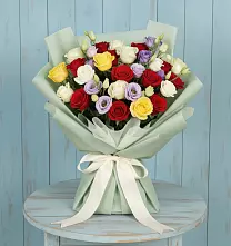 Букет цветов из:  Розы в Квиток