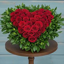 Цветочная композиция из Розы в виде сердца в Квиток