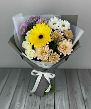 Букет цветов из:  Розы, Герберы и Хризантемы в Квиток