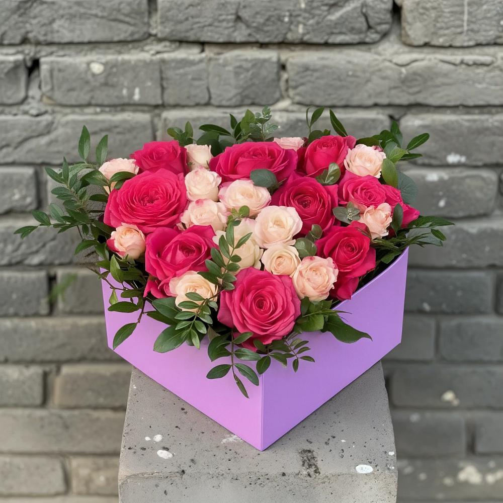 Цветочная композиция из Розы в коробке в Квиток