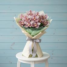 Букет цветов из:  Орхидеи и Розы в Квиток