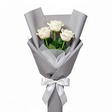 Букет 3 белые розы в Квиток