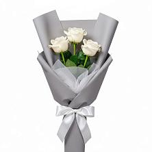 Букет 3 белые розы в Квиток