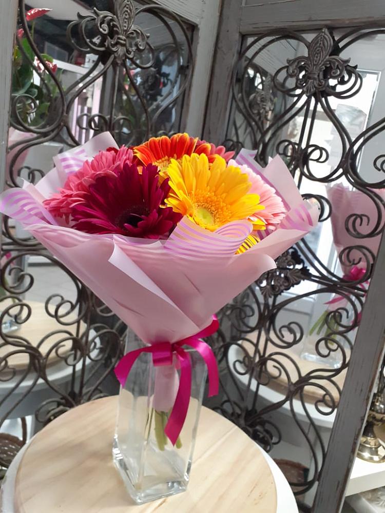 Букет цветов из: Герберы в Квиток