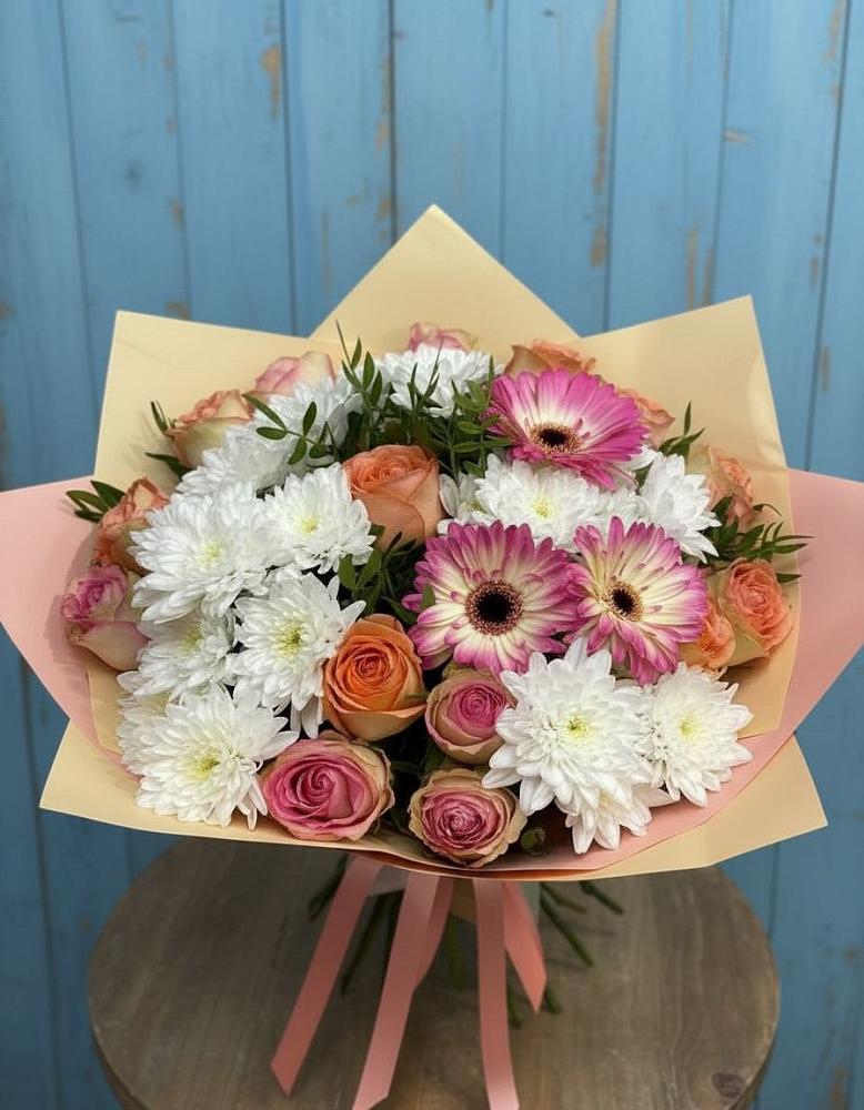 Букет цветов из: Розы, Герберы и Хризантемы в Квиток