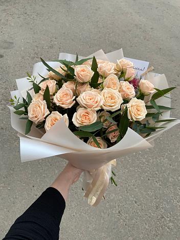 Букет Кремовые розы Латте в Квиток