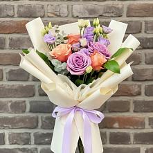 Букет цветов из:  Лизиантусы и Розы в Квиток