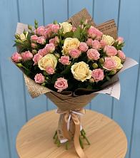 Букет цветов из:  Розы в Квиток