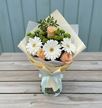 Букет цветов из:  Герберы, Розы и Хризантемы в Квиток