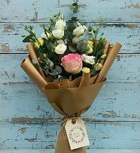 Букет цветов из:  Розы и Лизиантусы в Квиток
